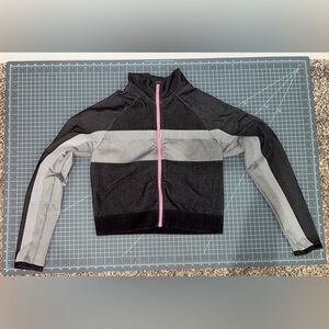Fabletics grey seamless cropped jacket women’s size large